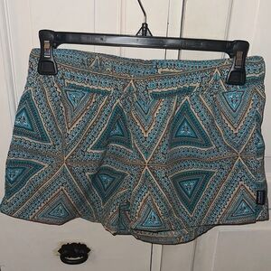 Patagonia Patterned Teal and Tan Women Shorts small
